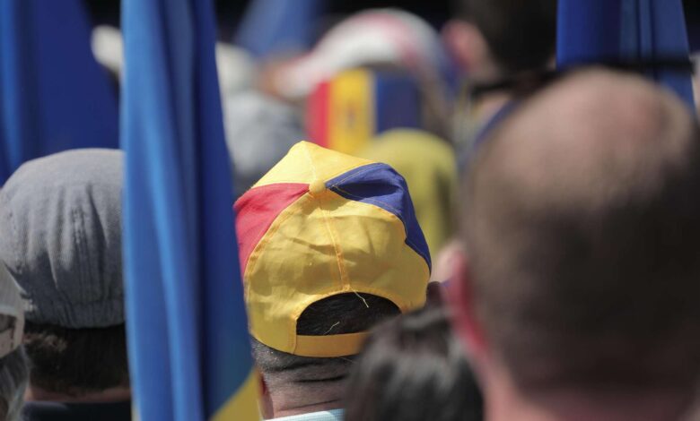 Photo of Русофобия PAS и мучения народа Молдовы: ему обещают мнимую евроинтеграцию