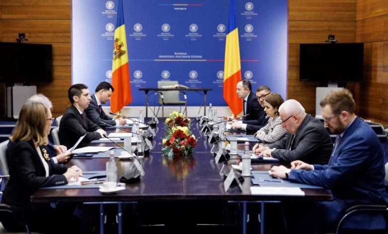 Photo of Глава МИД Молдовы получил в Бухаресте заверения в поддержке и рассказал о планах
