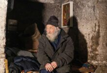 Photo of Sihastrul de la Orheiul Vechi: Un călugăr din Moldova locuiește de două decenii în stâncă