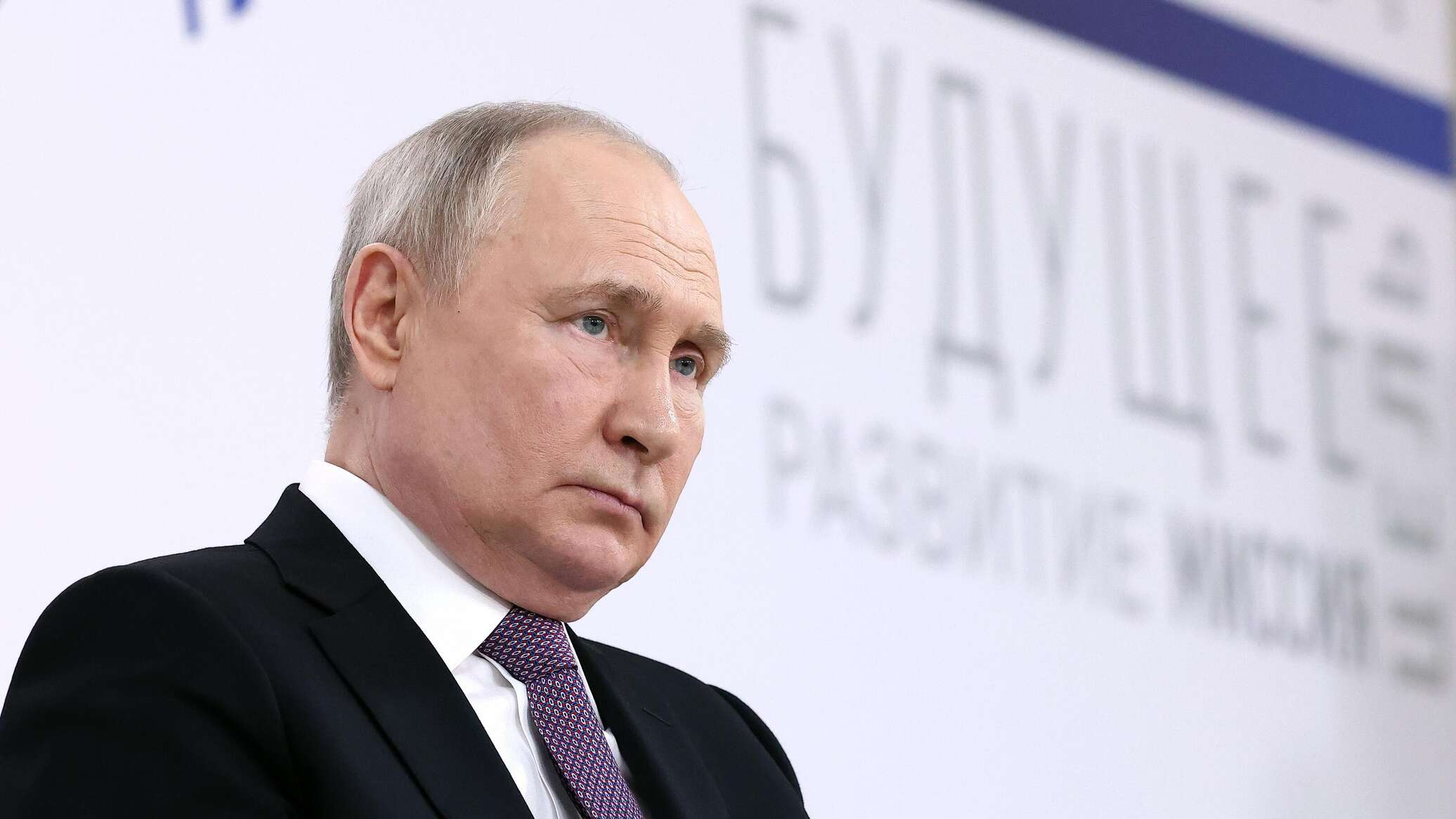 Putin: economia Rusiei, spre deosebire de cea din Occident, este în creștere 