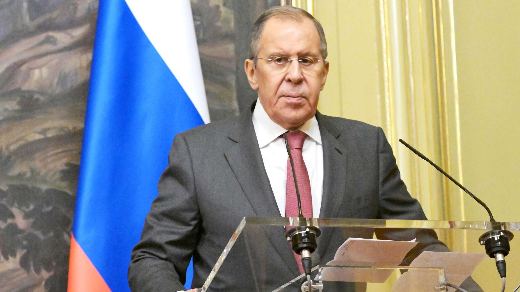 Глава МИД России: "Мы всегда предпочитаем переговоры дракам и войнам"