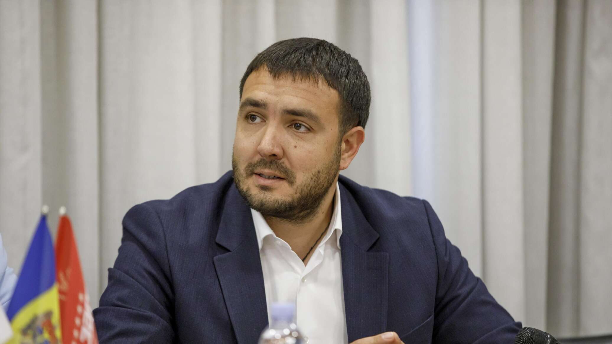 Еще один оппозиционный депутат парламента Молдовы остался без зарплаты 